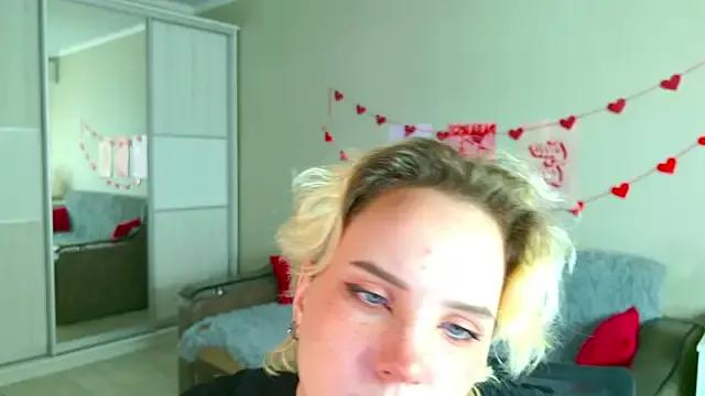 School_Love — Freechat on StripChat
