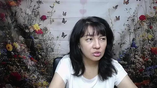 SelenaFly on StripChat 