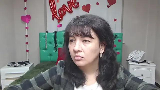 SelenaFly on StripChat 