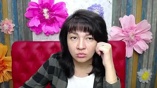 SelenaFly on StripChat 