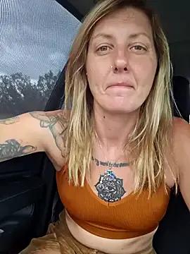 SheIsSomething — Twerk naked on truck bed on roadside