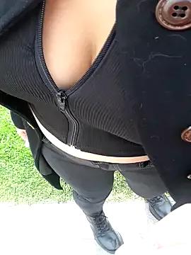 sophie_banger — Make me horny in Bus Bra off Masage tits