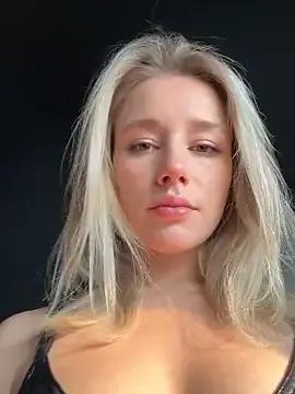 SSSATIVA_model — Completely naked in the toilet