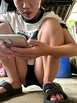 Sunny_lotus on StripChat 