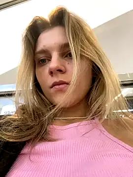 ValenciaShock — NAKED DOGGY PUSSY SPANK