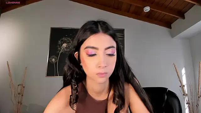 ValeriaVelvet — Cameltoe