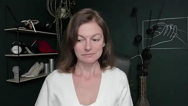 VivianWILD on StripChat 