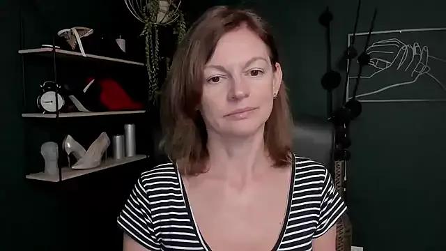 VivianWILD on StripChat 