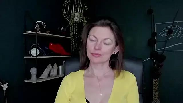 VivianWILD on StripChat 